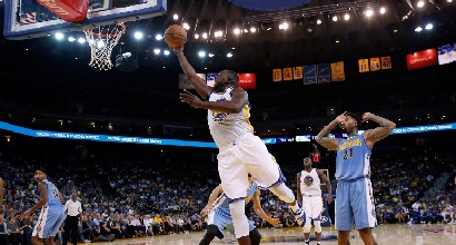 Nba: brillano i Warriors, Cavs ancora ko