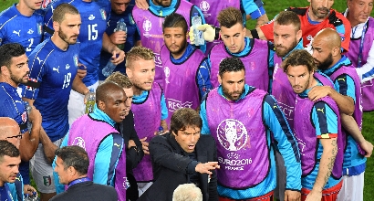 Le lacrime e la mistica: Conte traccia la via di un'Italia ritrovata