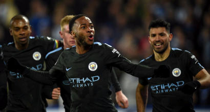Premier League: Sanchez lancia l'Arsenal, il City risponde allo United e allunga a +8