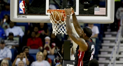 LeBron James (Reuters) LeBron James (Reuters)