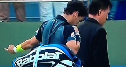 Fognini, dito medio al pubblico di Shanghai Fognini, dito medio al pubblico di Shanghai