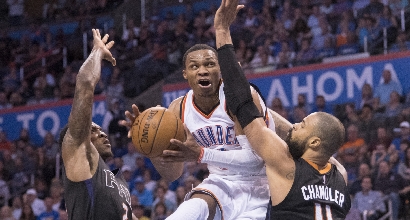 Nba: pazzesco Westbrook, successo per Warriors e Cavs
