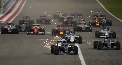 F1, bis per Rosberg in Bahrain davanti a Raikkonen
