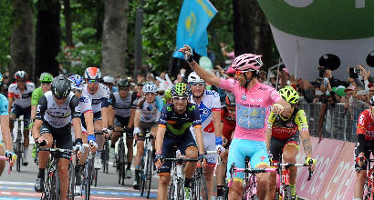 Coni: un minuto di silenzio per Michele Scarponi