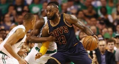 NBA, Playoff: Cavs inarrestabili, 1-0 sui Celtics