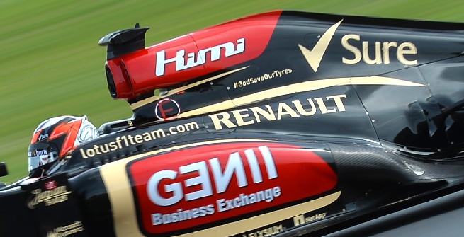 Lotus, una preghiera sulla fiancata: "Dio salvi le nostre gomme" Lotus, una preghiera sulla fiancata: "Dio salvi le nostre gomme"