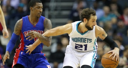 NBA: bravo Belinelli, Gallinari affonda