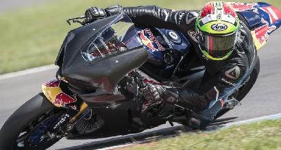 Superbike, contatto Giugliano-Honda al Lausitzring