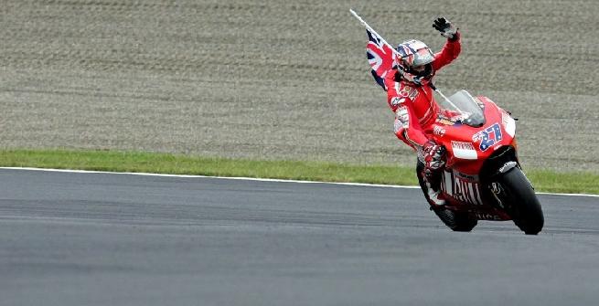 Vettel-Dovizioso come Raikkonen-Stoner nel 2007? Ferrari e Ducati incrociano le dita