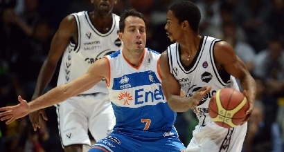 Basket, Serie A: Brindisi cade a Bologna Basket, Serie A: Brindisi cade a Bologna