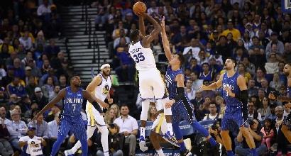 NBA: Cleveland rimonta da urlo, Golden State fa sette di fila, Clippers ancora ko