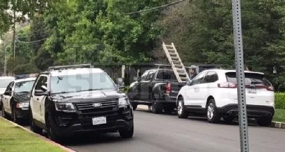 Basket, scritte razziste sulla casa di LeBron James