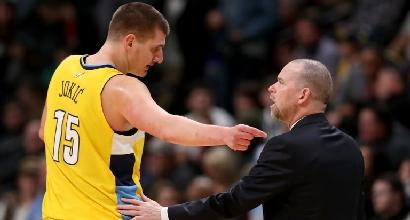Nba: triple doppie per Jokic e Antetokounmpo, ma sorridono solo i Nuggets