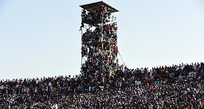 Qualificazioni Coppa d'Africa, Salah segna con l'Egitto in Nigeria. Caos tifosi