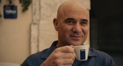 LAVAZZA, IL CAFFÈ UFFICIALE DEGLI US OPEN, COLLABORA CON ANDRE AGASSI, LEGGENDA DEL TENNIS INTERNAZIONALE
