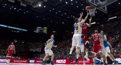 Basket, playoff Serie A: Milano si rialza, Trento-Sassari 2-0