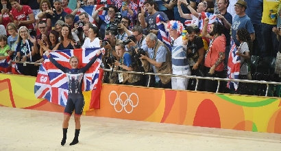 CICLISMO SU PISTA: TROTT ORO NELL'OMNIUM