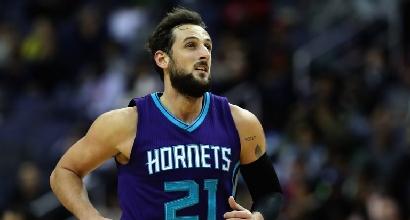 Nba: vendetta Belinelli, Warriors ai playoff