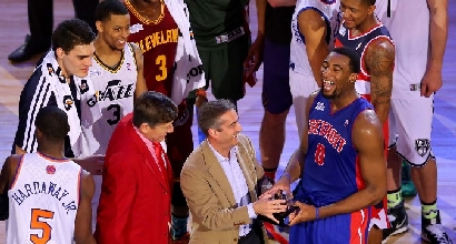 La premiazione di Drummond, foto Afp La premiazione di Drummond, foto Afp
