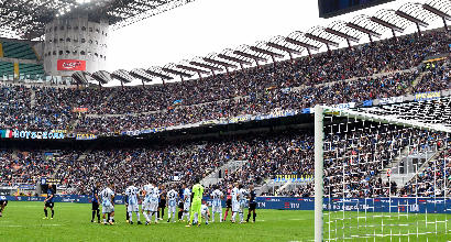 Inter-Milan alla sfida per "possedere" San Siro
