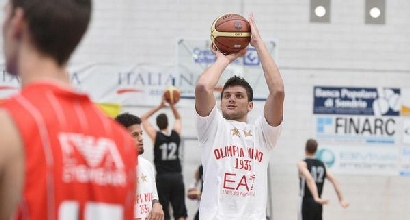 Basket, Trofeo Lombardia: Milano stesa, trionfa Cantù Basket, Trofeo Lombardia: Milano stesa, trionfa Cantù
