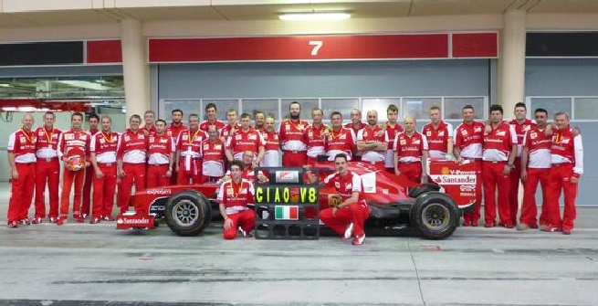 L'addio della Ferrari al V8 (Twitter) L'addio della Ferrari al V8 (Twitter)