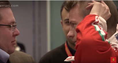 KIMI PROVA IL SEDILE: TUTA TRICOLORE