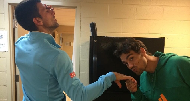 Djokovic e Fognini, Foto da Twitter Djokovic e Fognini, Foto da Twitter