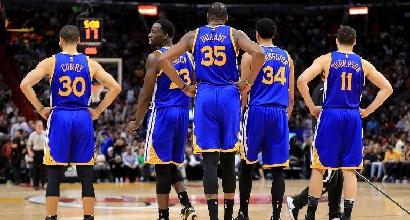 Basket, Nba: tonfo Warriors, Belinelli non basta a Charlotte