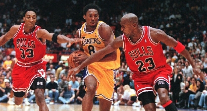 Nba, Jordan: "Complimenti a Bryant, mi fa divertire" Nba, Jordan: "Complimenti a Bryant, mi fa divertire"