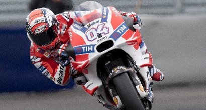 MotoGP: distorsione al ginocchio per Dovizioso