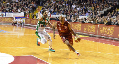 Basket, Serie A: Reggio Emilia e Venezia inseguono Milano Basket, Serie A: Reggio Emilia e Venezia inseguono Milano