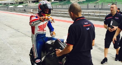 MotoGP, Stoner porta in pista moglie e figlia MotoGP, Stoner porta in pista moglie e figlia