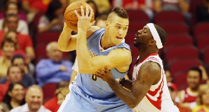 Nba: Gallinari trascina Denver, Bargnani e Belinelli ko