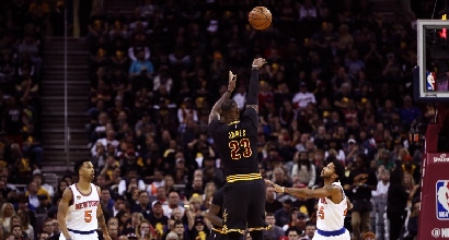 Nba: Cavs nella polvere, Gallo ko sulla sirena