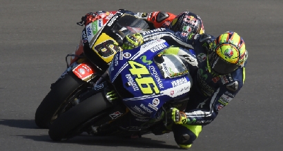 Rossi e Bradl a contatto Rossi e Bradl a contatto