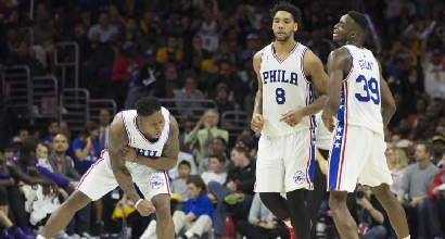 Nba: primo sorriso 76ers, scivolone Cavs