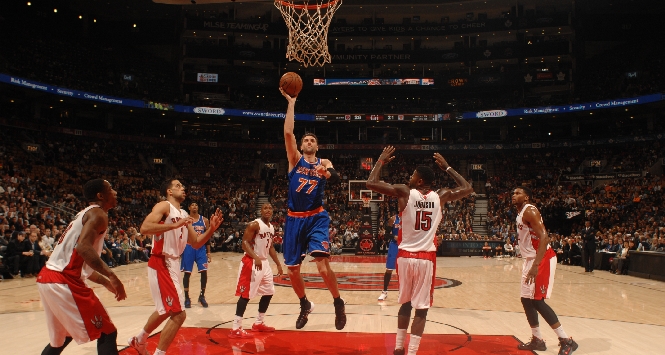 Preseason Nba: Bargnani ko contro i Raptors Preseason Nba: Bargnani ko contro i Raptors