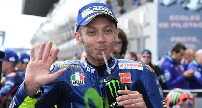 Valentino Rossi cade in allenamento in motocross: trauma toracico, è in ospedale