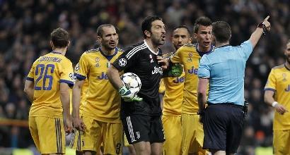 Champions, riparla Buffon: "Il rigore? Ridirei quelle cose"