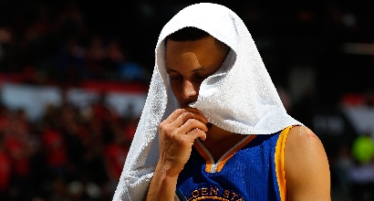 Nba: inarrestabile Curry, 51 punti a Orlando