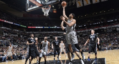 Nba: vittorie facili per Spurs e Kings Nba: vittorie facili per Spurs e Kings