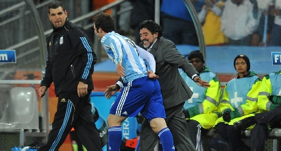 Napoli, Maradona: "Caro Higuain, hai sbagliato..."