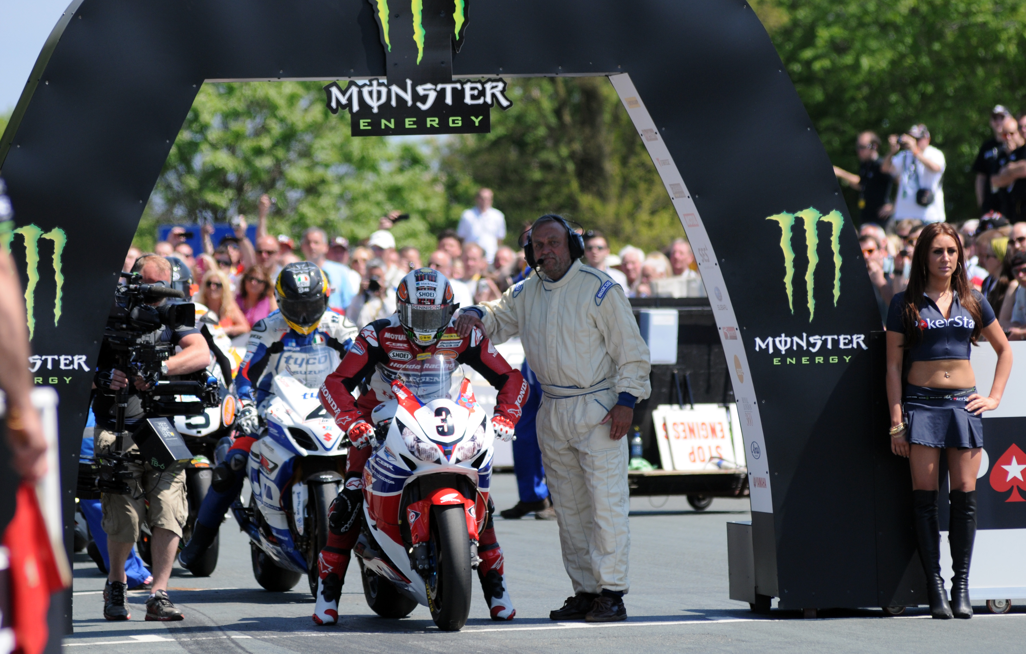Tourist Trophy, solo McGuinness batte Michael Dunlop Tourist Trophy, solo McGuinness batte Michael Dunlop