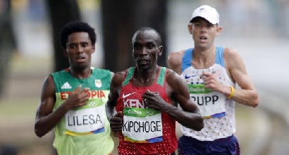 Rio 2016, atletica: nella maratona oro per il keniano Kipchoge