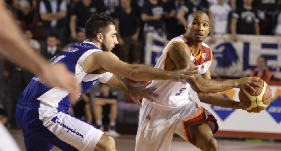 Una fase del match Roma-Cantù. Foto Lapresse Una fase del match Roma-Cantù. Foto Lapresse