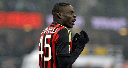 Milan, il Galatasaray contatta Raiola per Balotelli Milan, il Galatasaray contatta Raiola per Balotelli