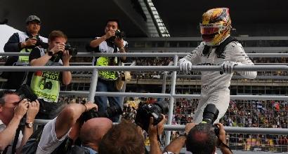 Hamilton: "Questa Ferrari mi fa andare più forte"