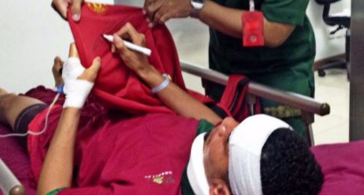 Smalling, Twitter