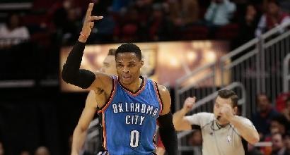 Nba: Westbrook detta legge, Gallinari si inchina